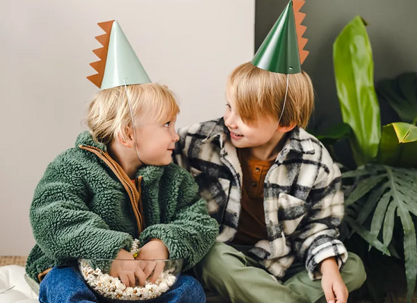 Party hats Dinosaurs, 14 cm, - (6 pack)