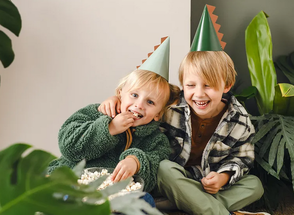 Party hats Dinosaurs, 14 cm, - (6 pack)